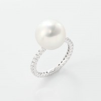 白蝶真珠とダイヤモンドのエタニティのリング　01