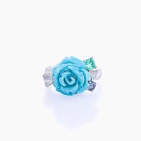 “不可能を可能にする”象徴とされ、天空を映したかのような奇跡の青薔薇のトルコ石のリング 01