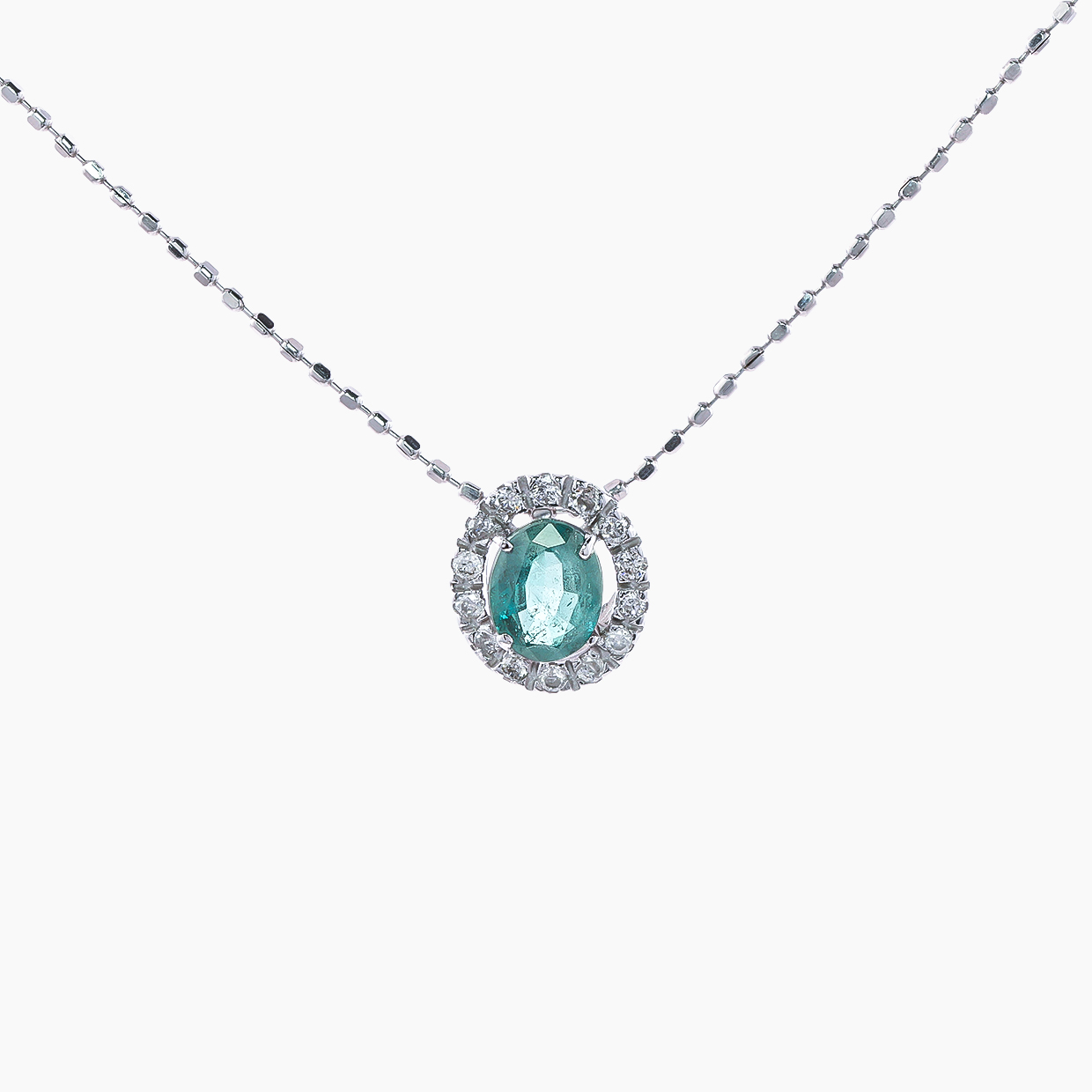 0.41カラットの上質なアレキサンドライトをセッティングしたダイヤモンドペンダントネックレス　02