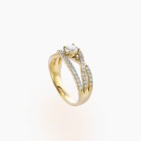 中心に0.385ct(I・SI1・Very Good)のダイヤモンド、合計0.58ctの厳選メレダイヤを贅沢にセッティングした上品で華やかなK18クロスオーバーリング 02