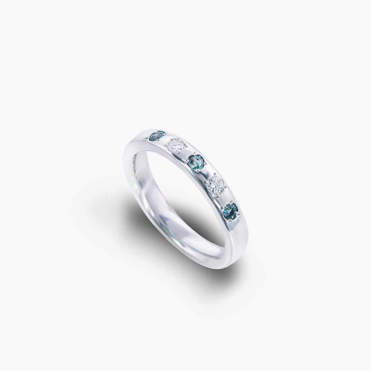 「昼のエメラルド、夜のルビー」と称されるアレキサンドライトを贅沢に配したプラチナリング　02