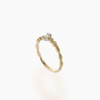 陽の光を閉じ込めたかのような温かみのある輝きが魅力のペアシェイプのイエローダイヤモンドを中央に配したK18ダイヤモンドリング 03