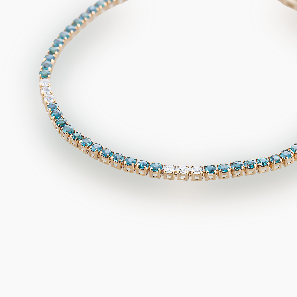 合計2ct超えのアレキサンドライトを贅沢に60ピ-ス使用したK18PGダイヤモンドブレスレット　01